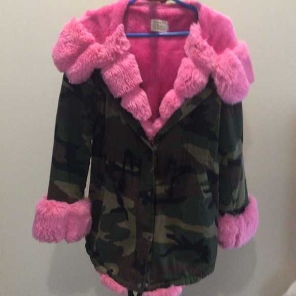 Jackets & Blazers - ASA Fashion Group pink and camouflage women’s coat size L